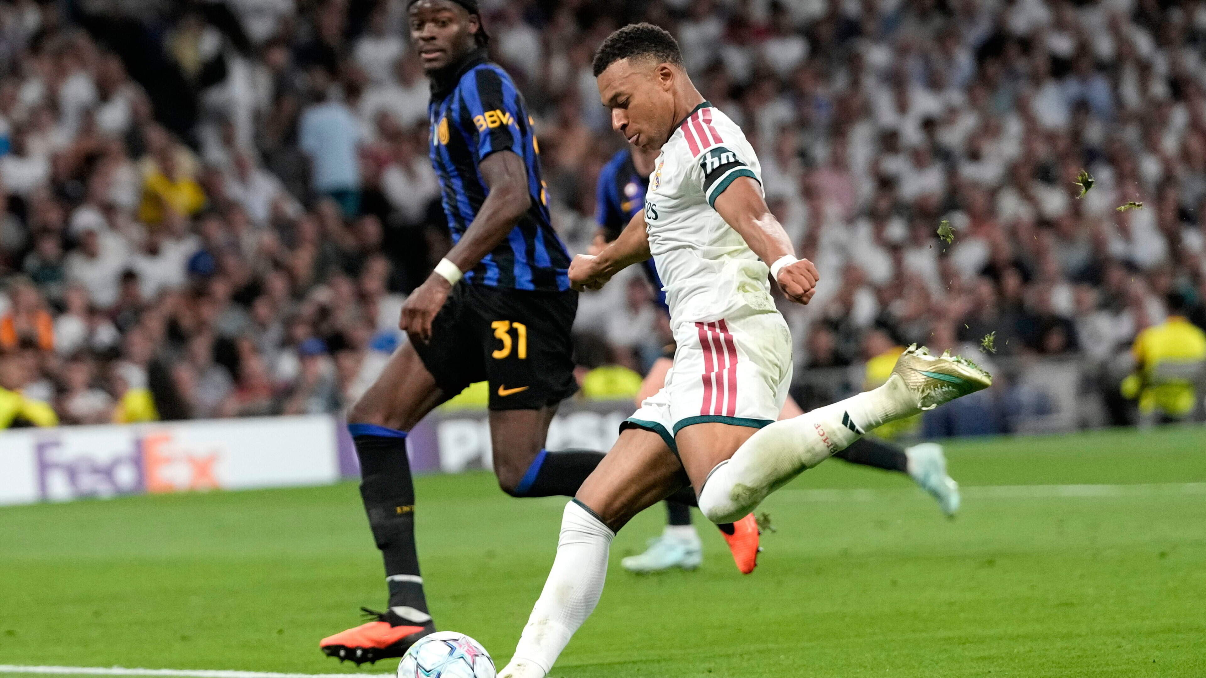 Champions League round-up: Mourinho starts Real Madrid’s campaign with victory over former club Inter
