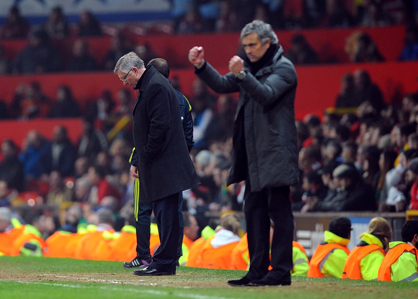 Jose Mourinho reveals he signed contract to succeed Alex Ferguson at Manchester  United | Irish Independent