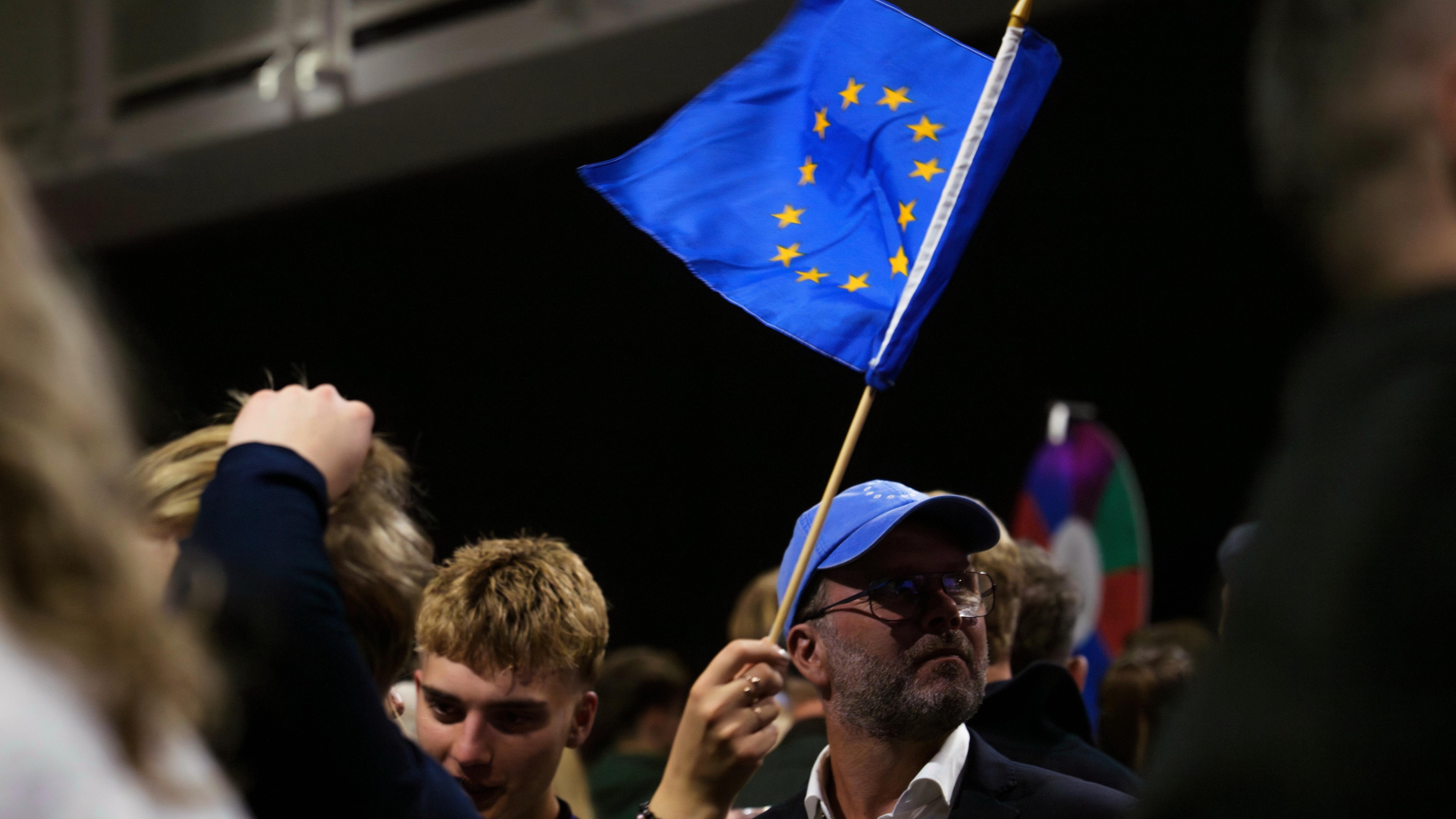 Iceland looks set to reject talks to join EU in referendum