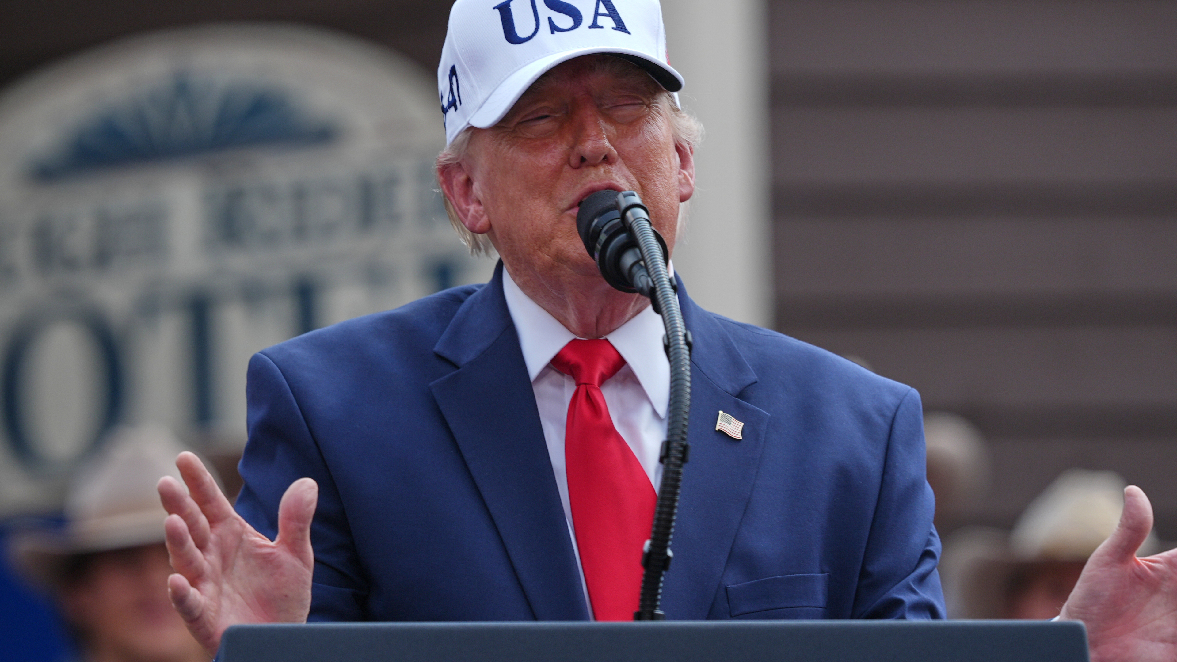 Lorraine Courtney: Dear Donald, please stay home – Ireland has enough headaches of its own