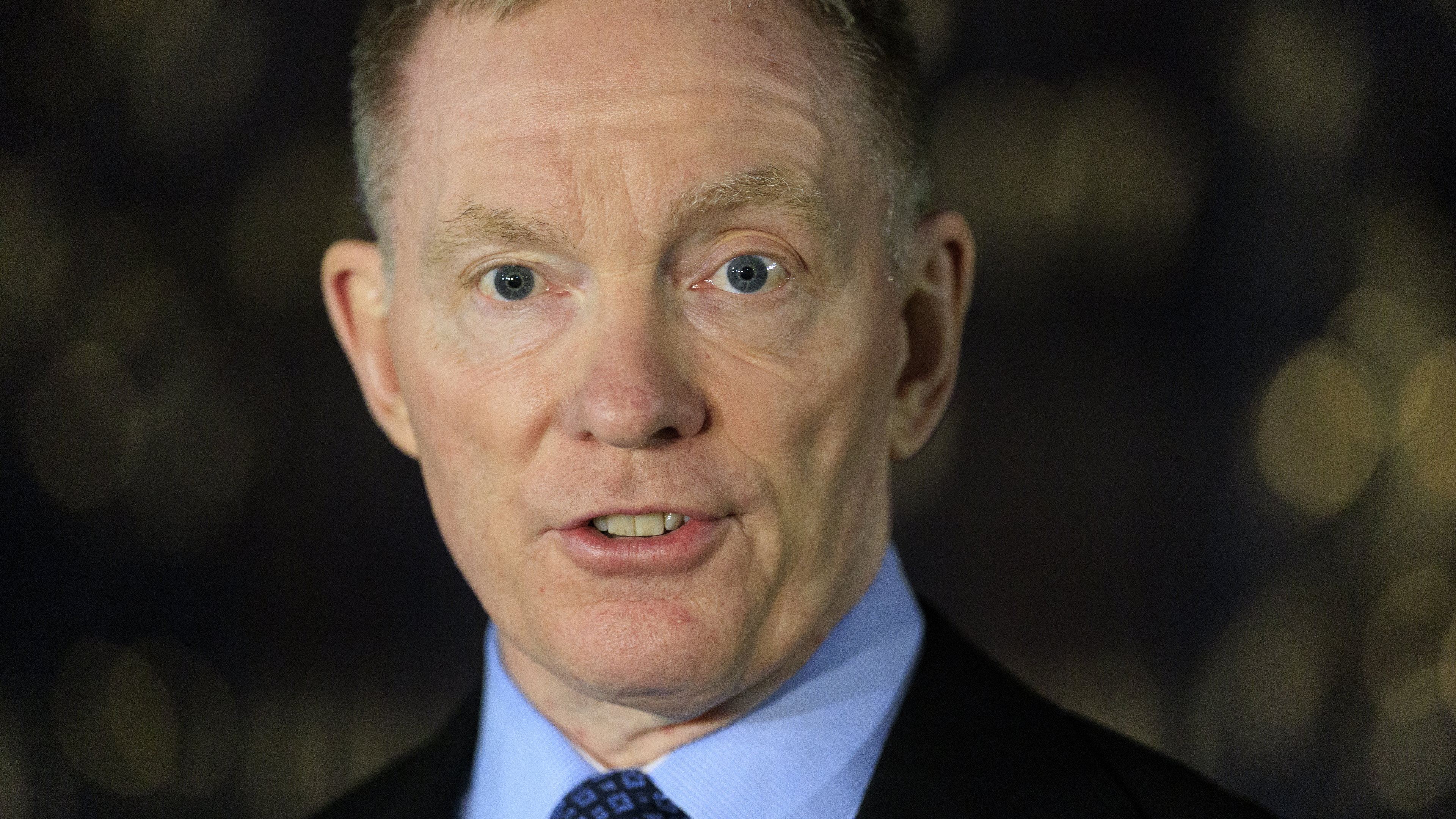 Northern Ireland Secretary bans Orange Order parade on Garvaghy Road