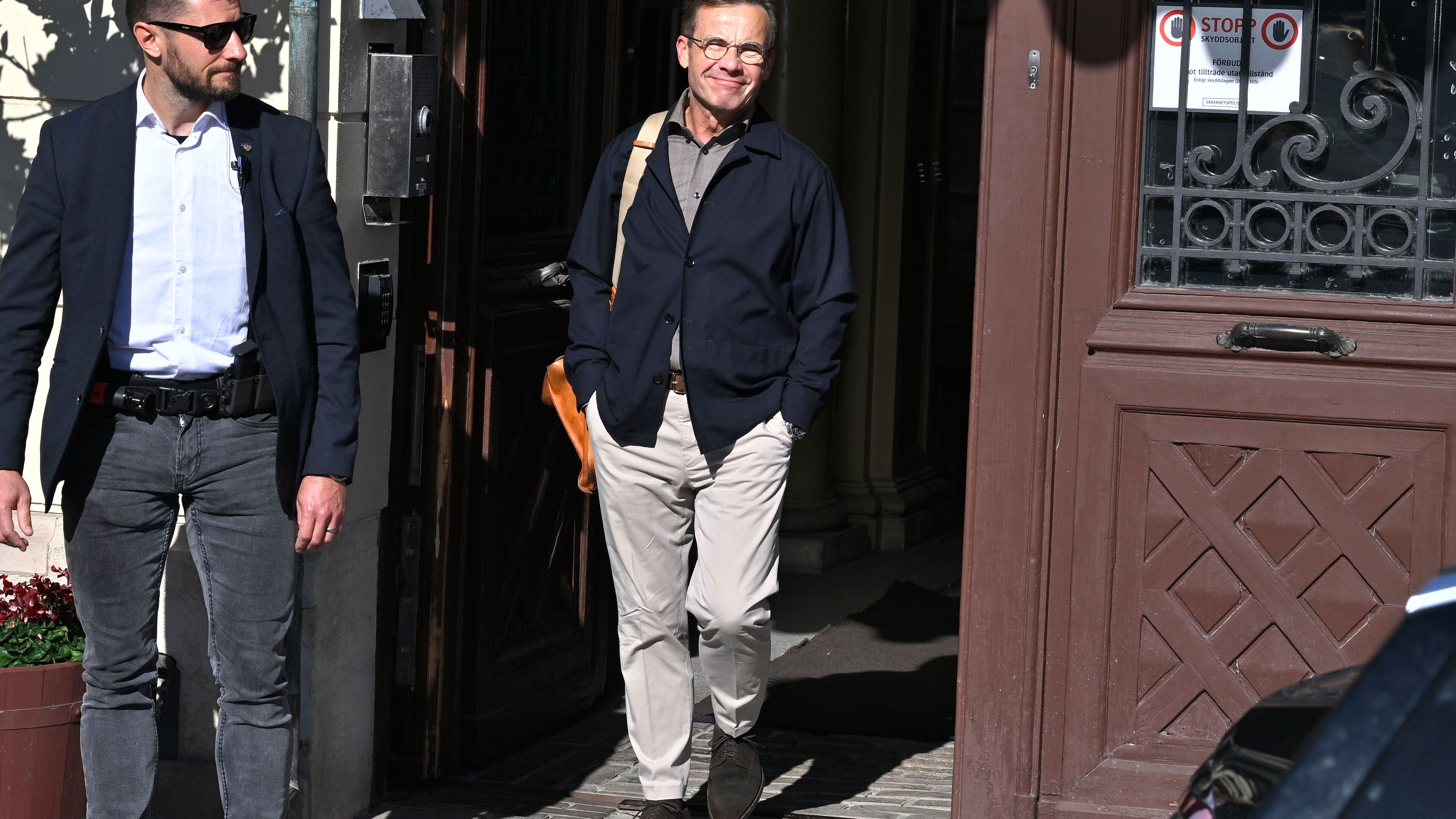 Sweden's prime minister to resign after losing election