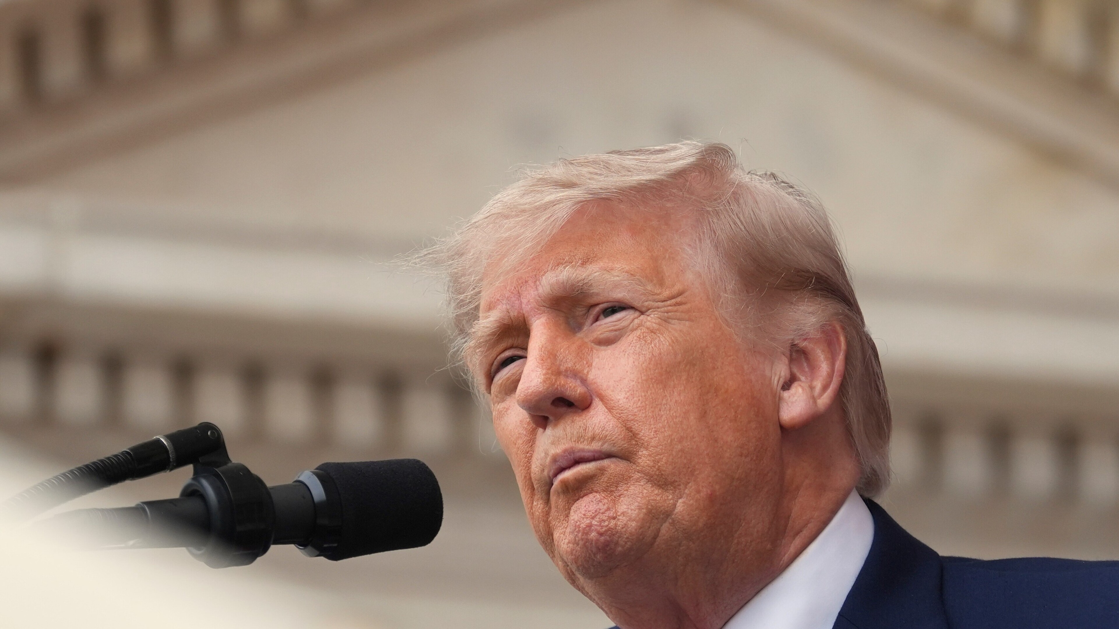 Doctor raises fears over Donald Trump’s habit of falling asleep on the job