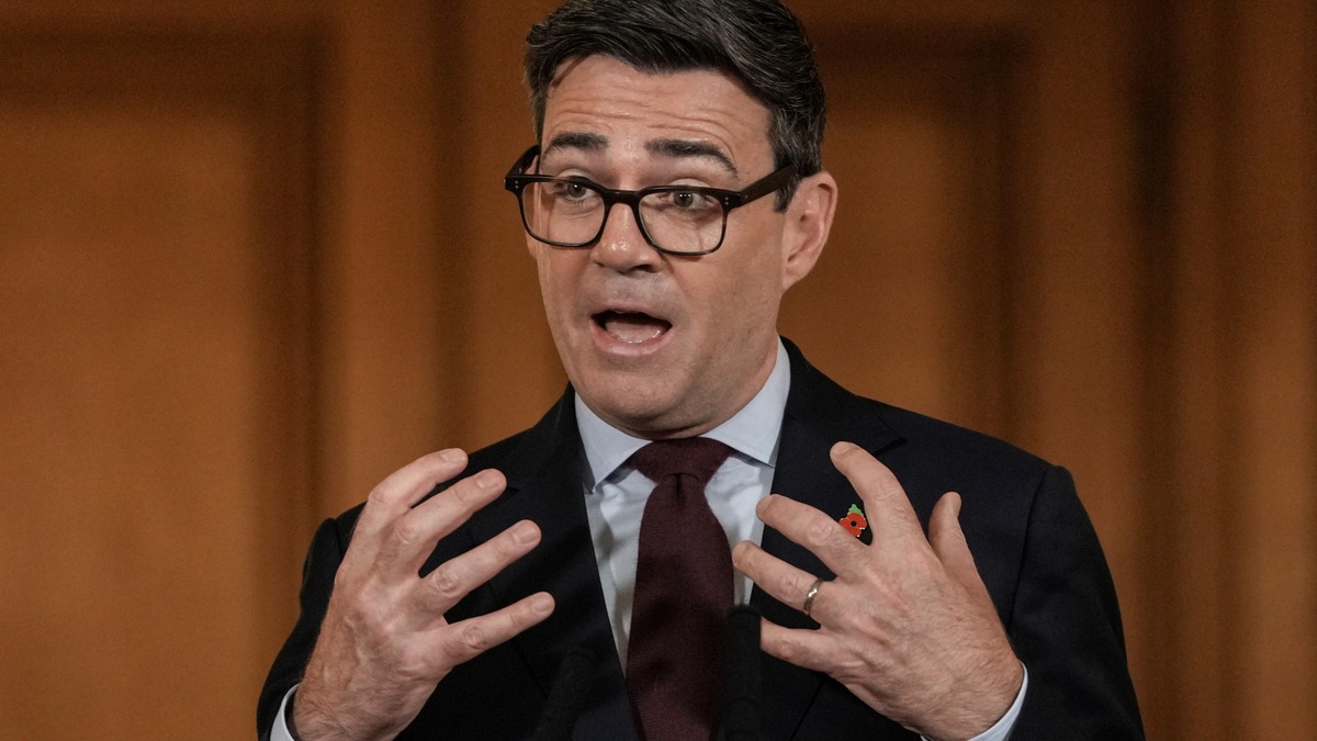 UK prime minister Andy Burnham ‘not leaning either way' on future ties with EU, No 10 says