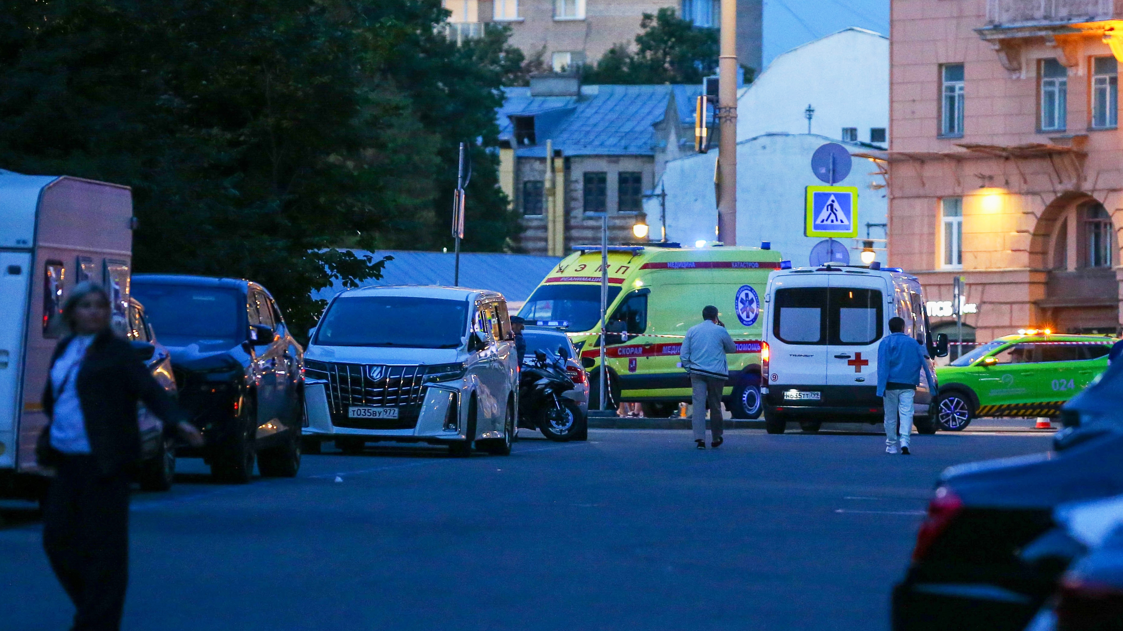 Bomb carried by woman kills three and injures 21 near Moscow restaurant - authorities